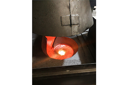 干净的铝屑投入旋涡井